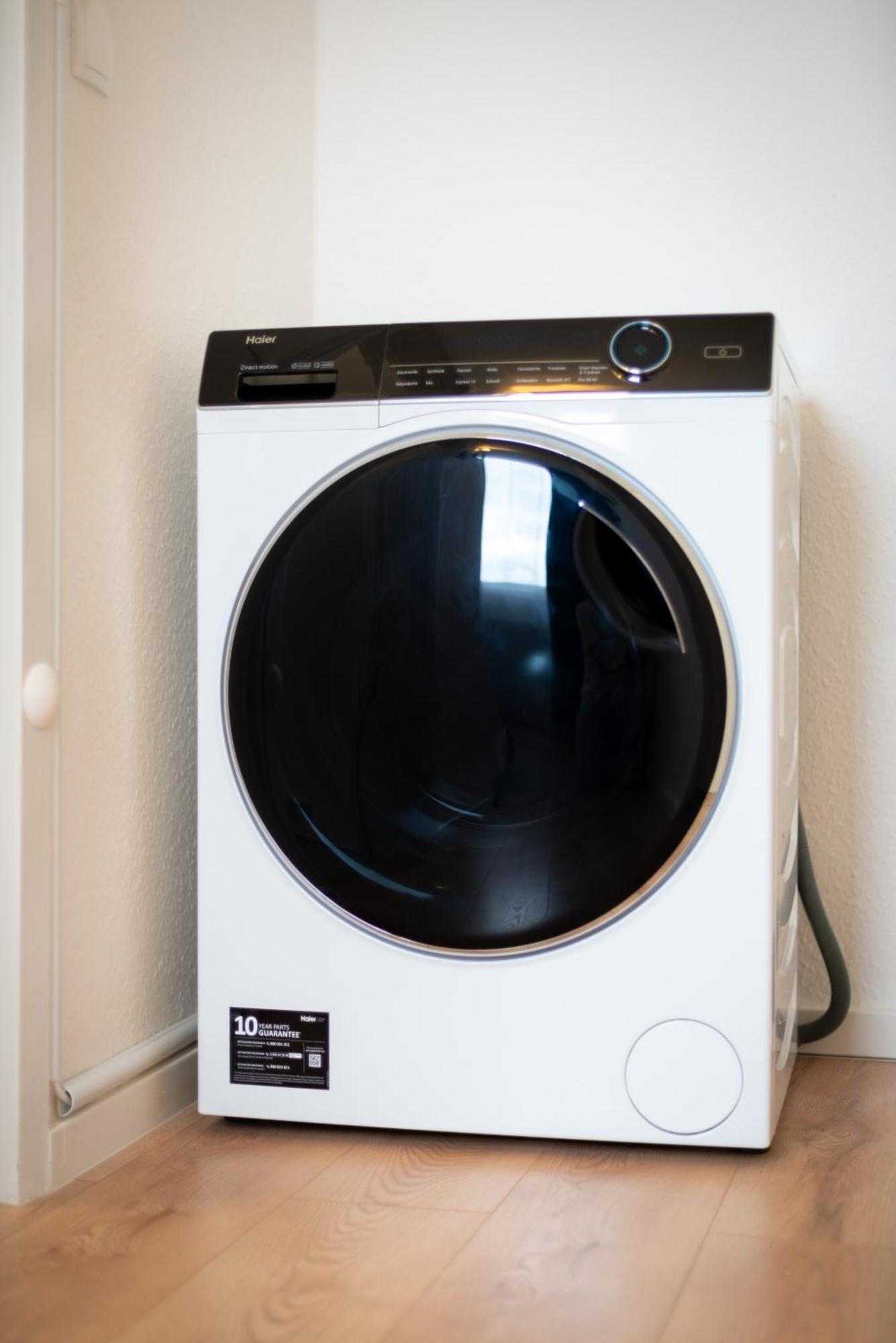 Free Living - City Design Apartments, Zentrum, Outlet, Balkon, Kueche ウォルフスブルク エクステリア 写真