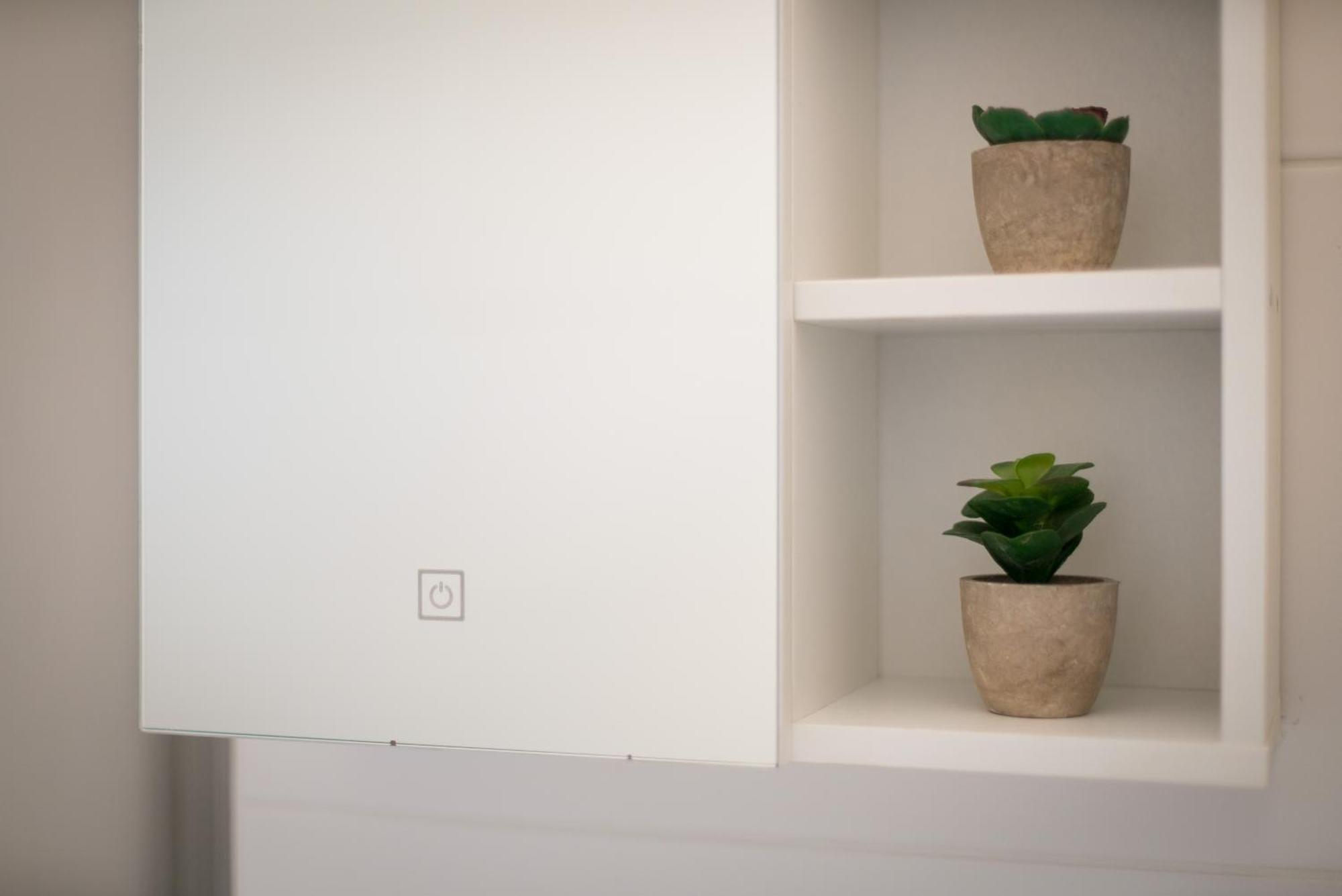 Free Living - City Design Apartments, Zentrum, Outlet, Balkon, Kueche ウォルフスブルク エクステリア 写真