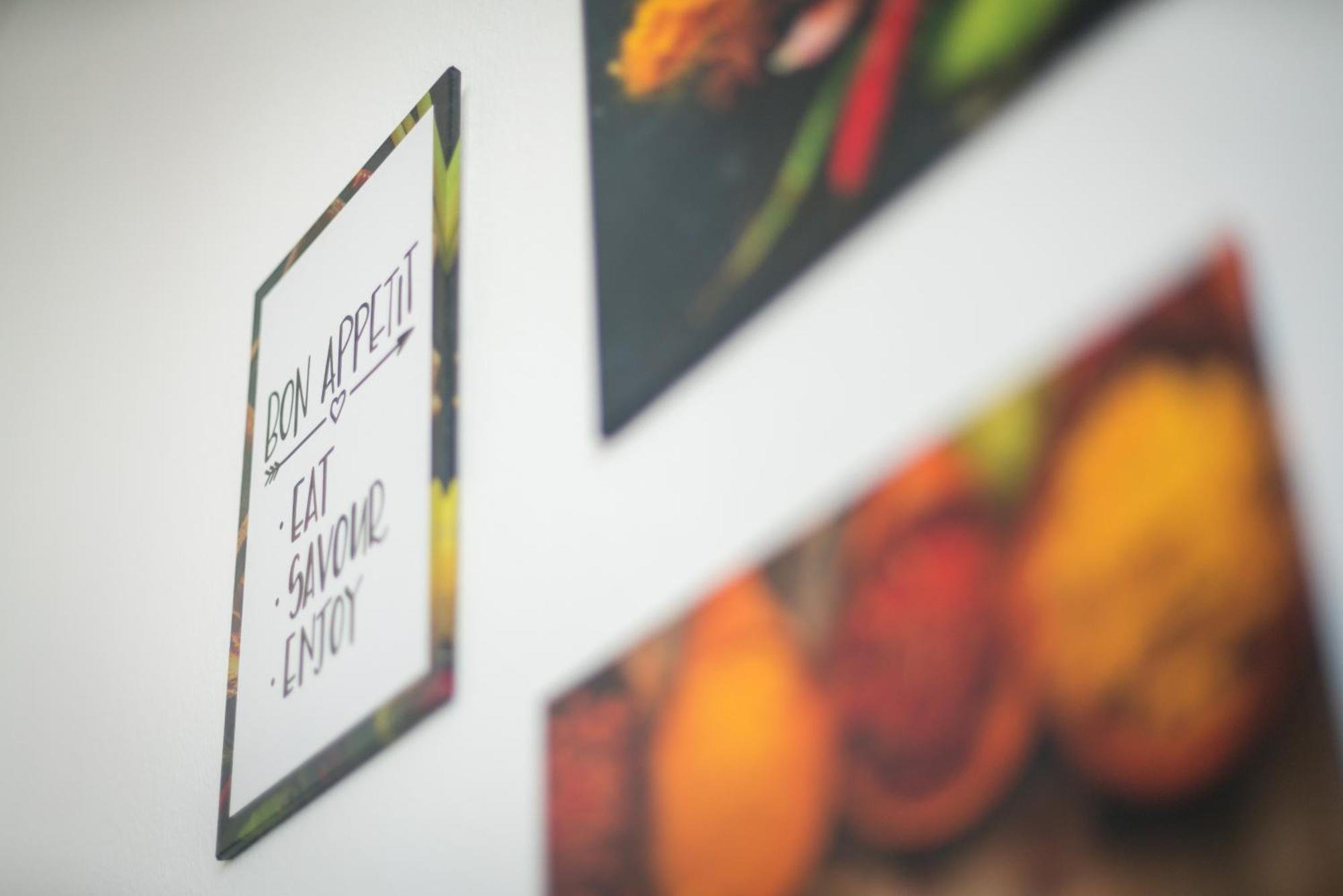 Free Living - City Design Apartments, Zentrum, Outlet, Balkon, Kueche ウォルフスブルク エクステリア 写真