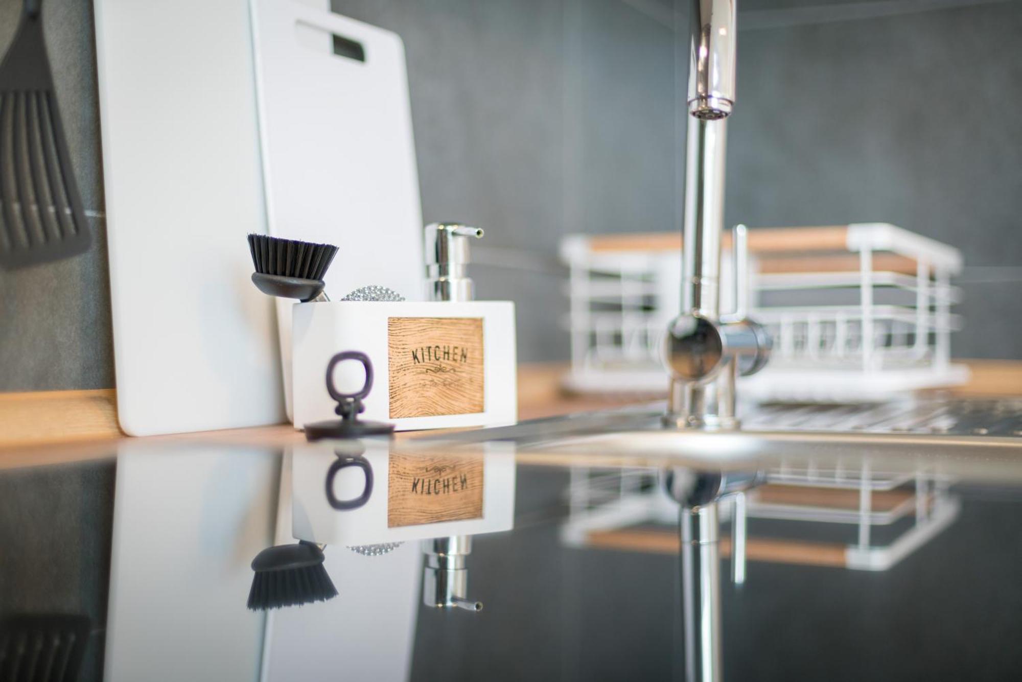 Free Living - City Design Apartments, Zentrum, Outlet, Balkon, Kueche ウォルフスブルク エクステリア 写真