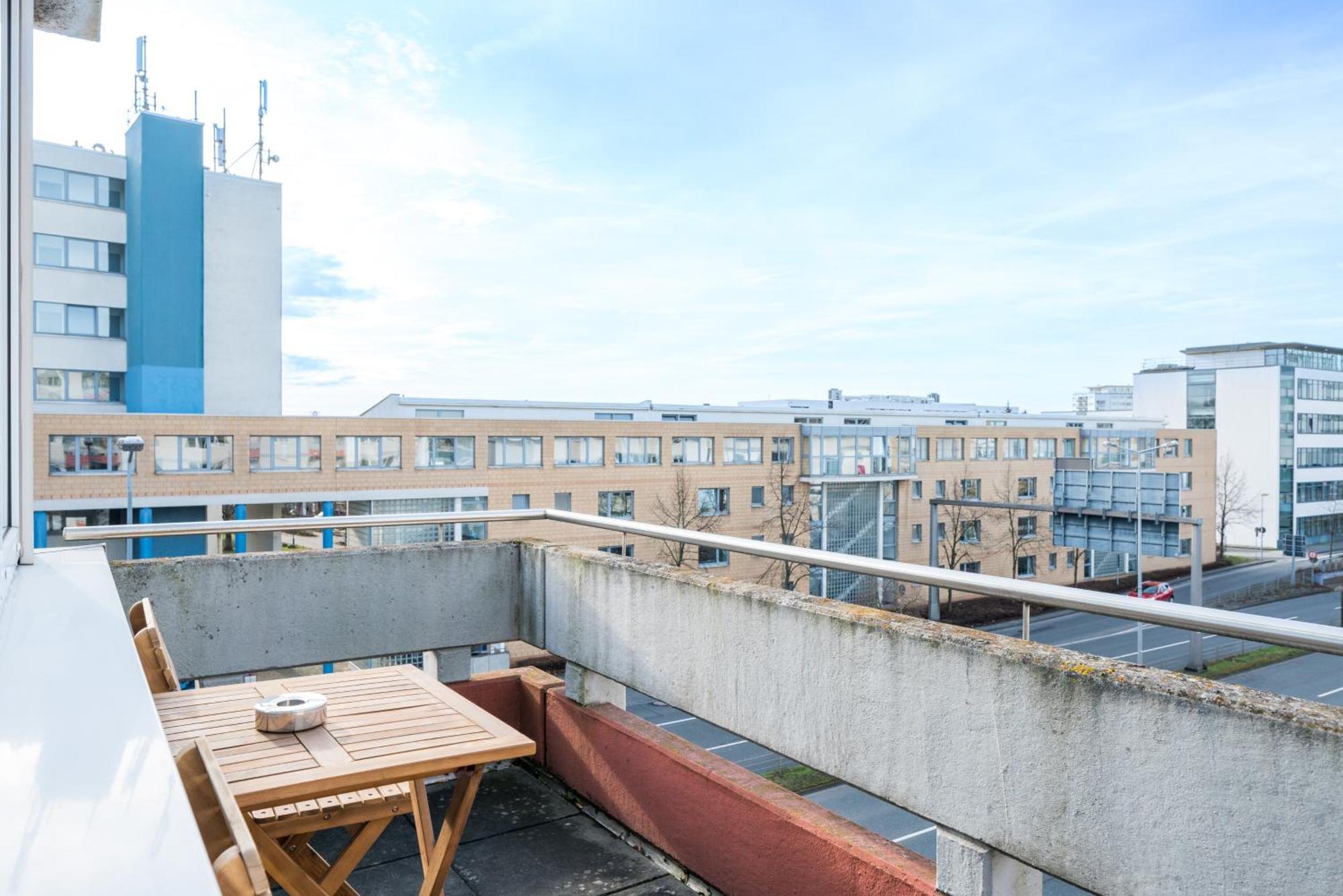 Free Living - City Design Apartments, Zentrum, Outlet, Balkon, Kueche ウォルフスブルク エクステリア 写真