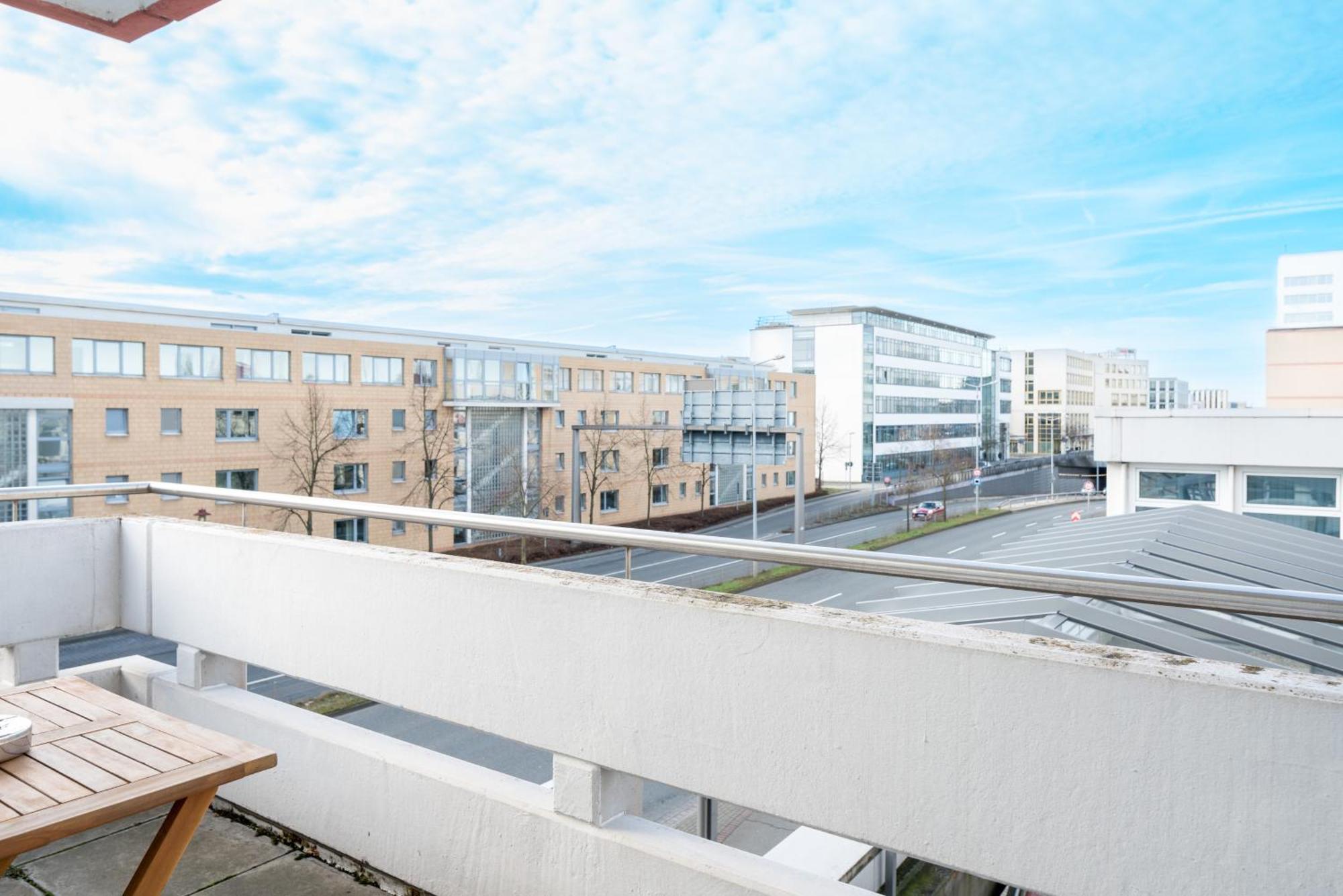 Free Living - City Design Apartments, Zentrum, Outlet, Balkon, Kueche ウォルフスブルク エクステリア 写真