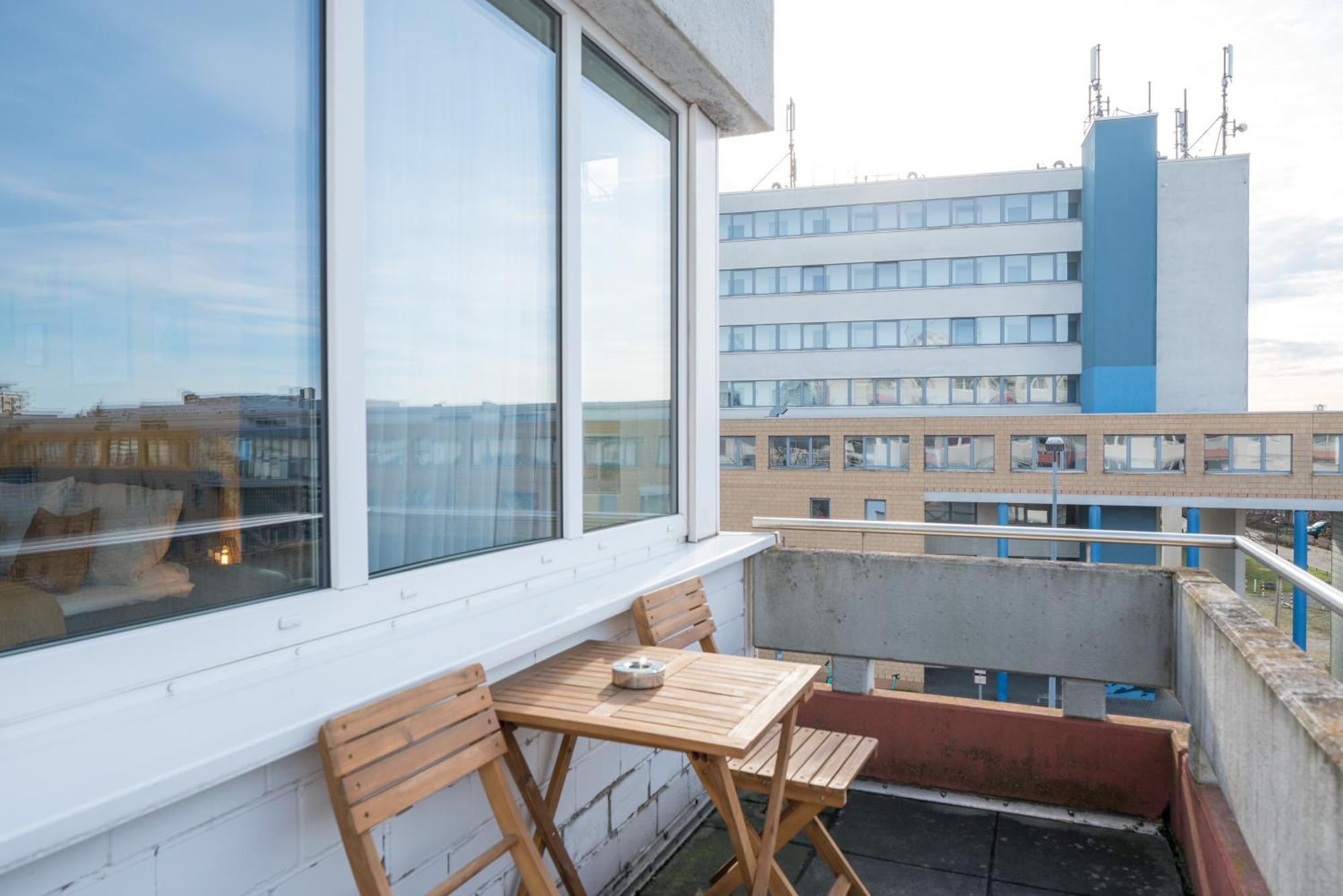 Free Living - City Design Apartments, Zentrum, Outlet, Balkon, Kueche ウォルフスブルク エクステリア 写真