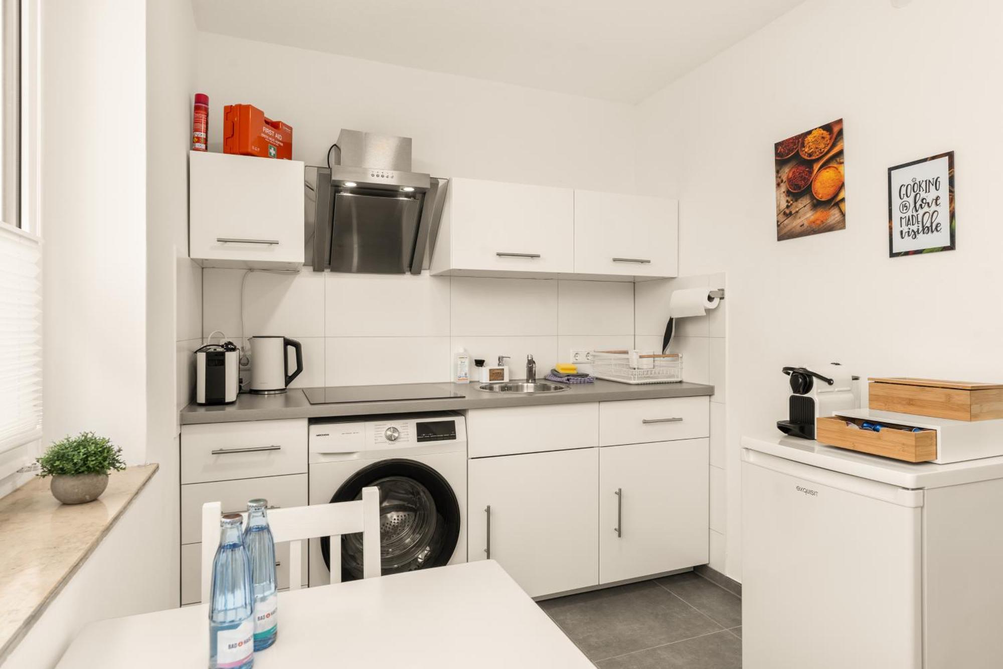 Free Living - City Design Apartments, Zentrum, Outlet, Balkon, Kueche ウォルフスブルク エクステリア 写真